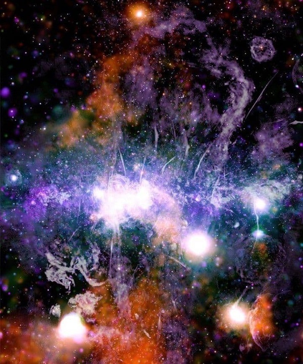 14959996 695 - تصویر خیره کننده ناسا از مرکز کهکشان راهشیری
